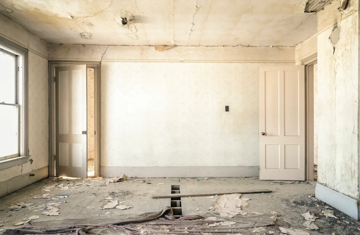 Waste disposal crew managing a cleanout project in Mount Ephraim